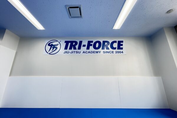 Logo sign