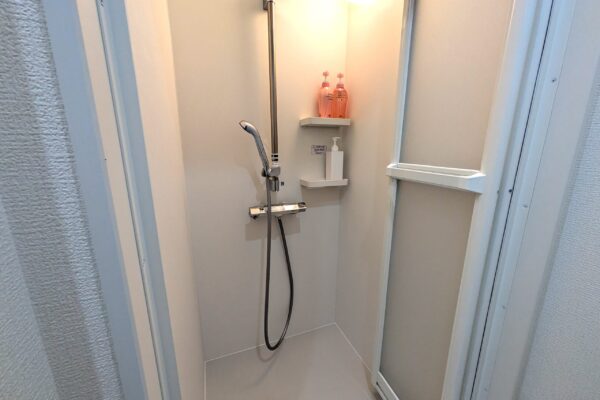 Shower room for women